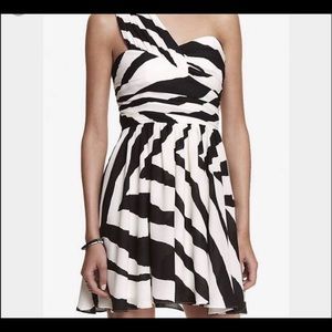Express zebra one shoulder dress. NWT🔥🎉🙌🏼